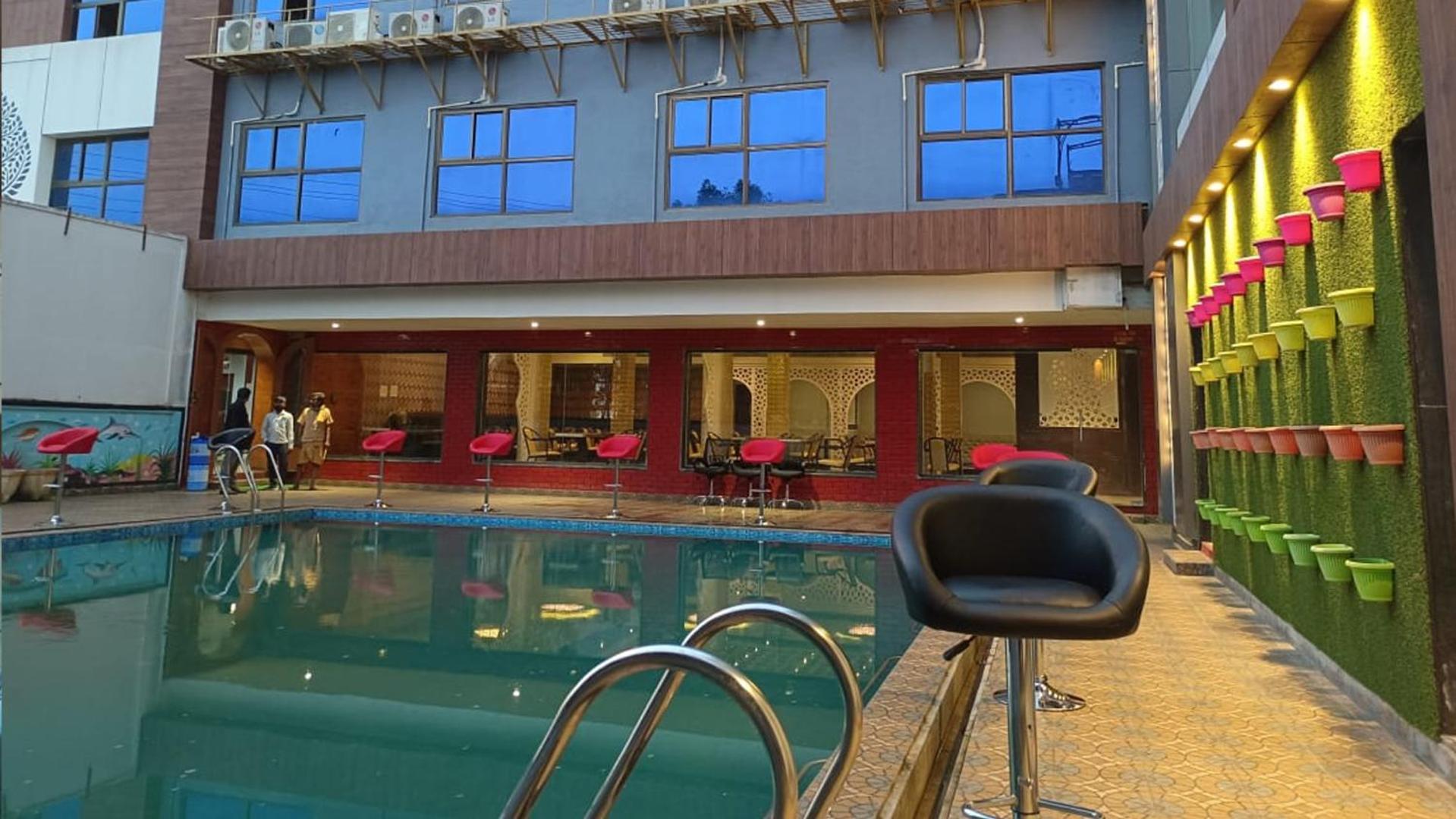 Atlantis Resort Spa Restaurant Swimming Pool, Banquet Hall, Guntur. Екстер'єр фото